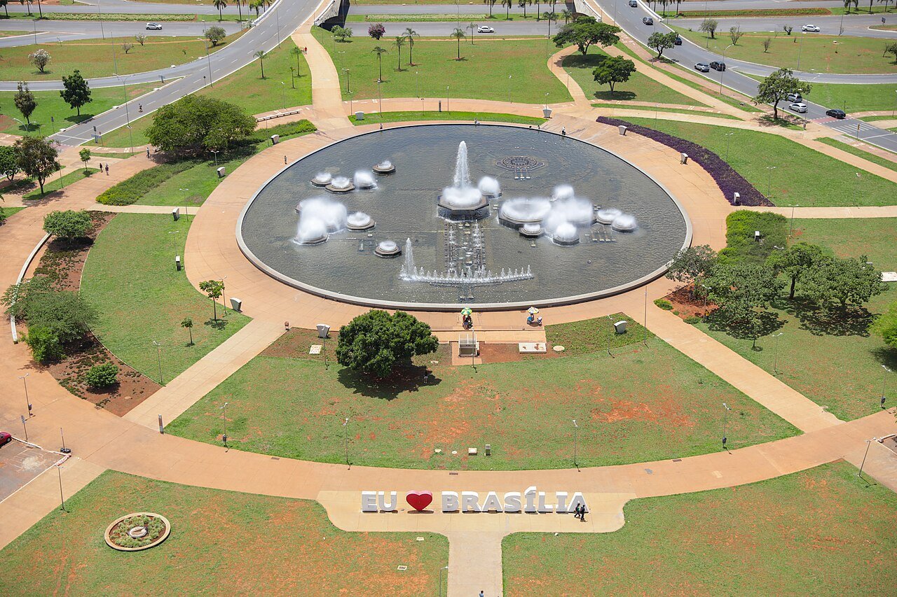 Vista aérea da fonte da Torre de TV, em Brasília, um dos pontos da ação de acolhimento