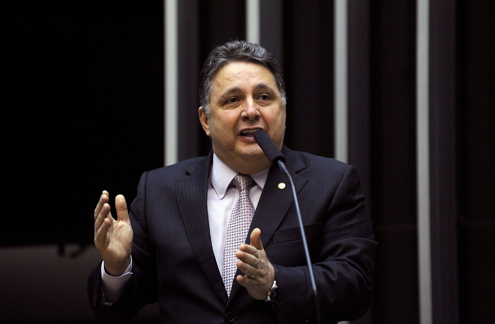 Anthony Garotinho discursa na tribuna da Câmara dos Deputados