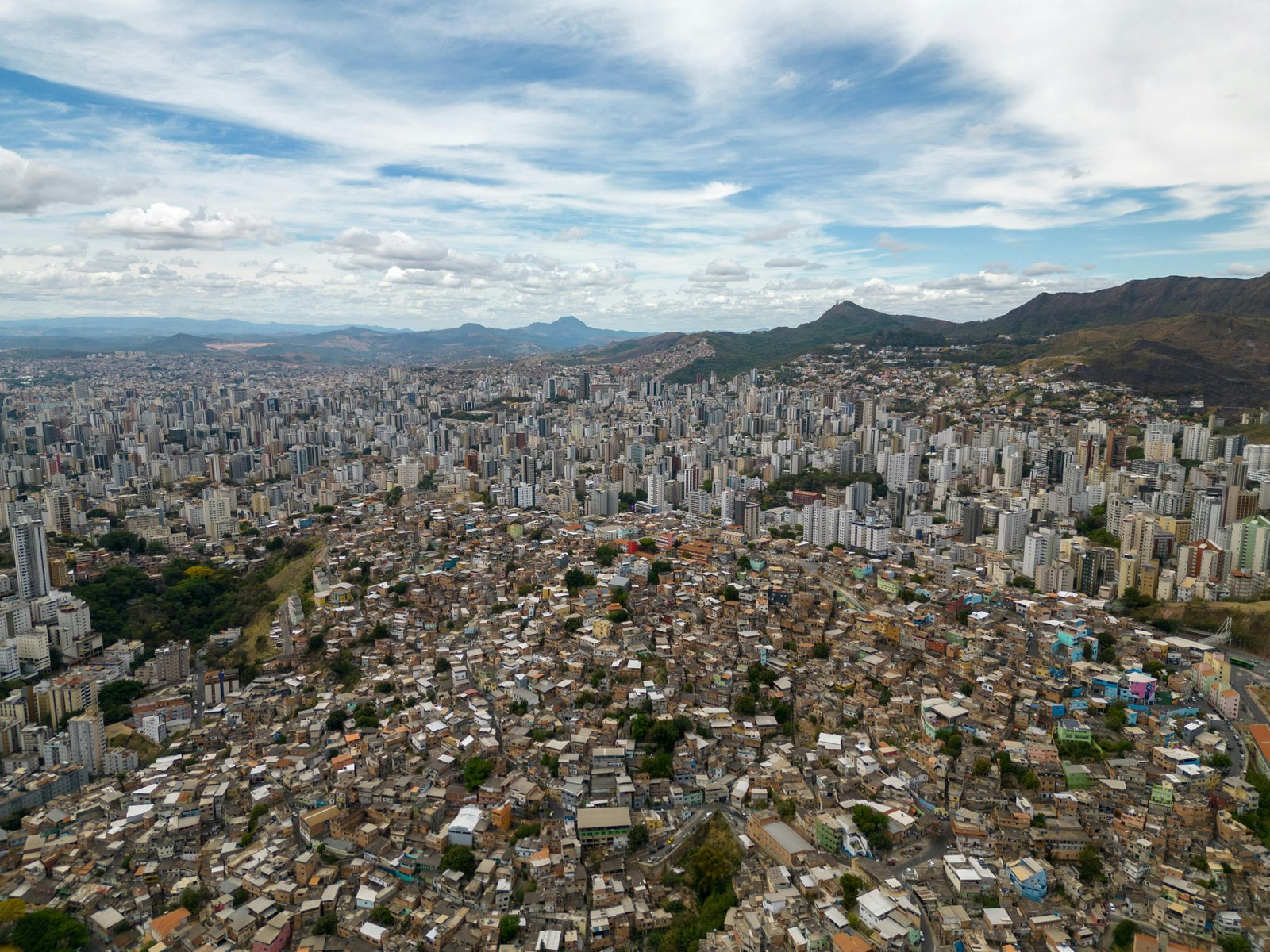 Esplanada dos Ministérios em Brasília ao entardecer