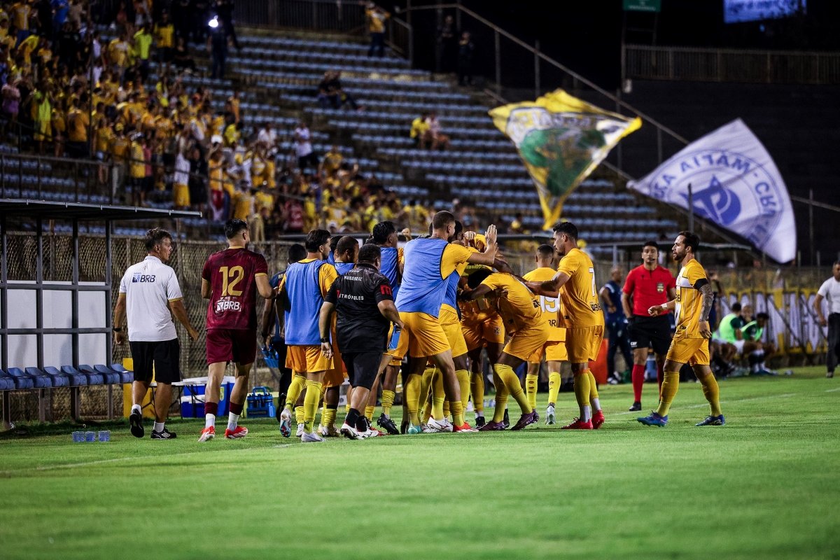 Jogadores do Brasiliense em partida pelo Brasileirão Série D