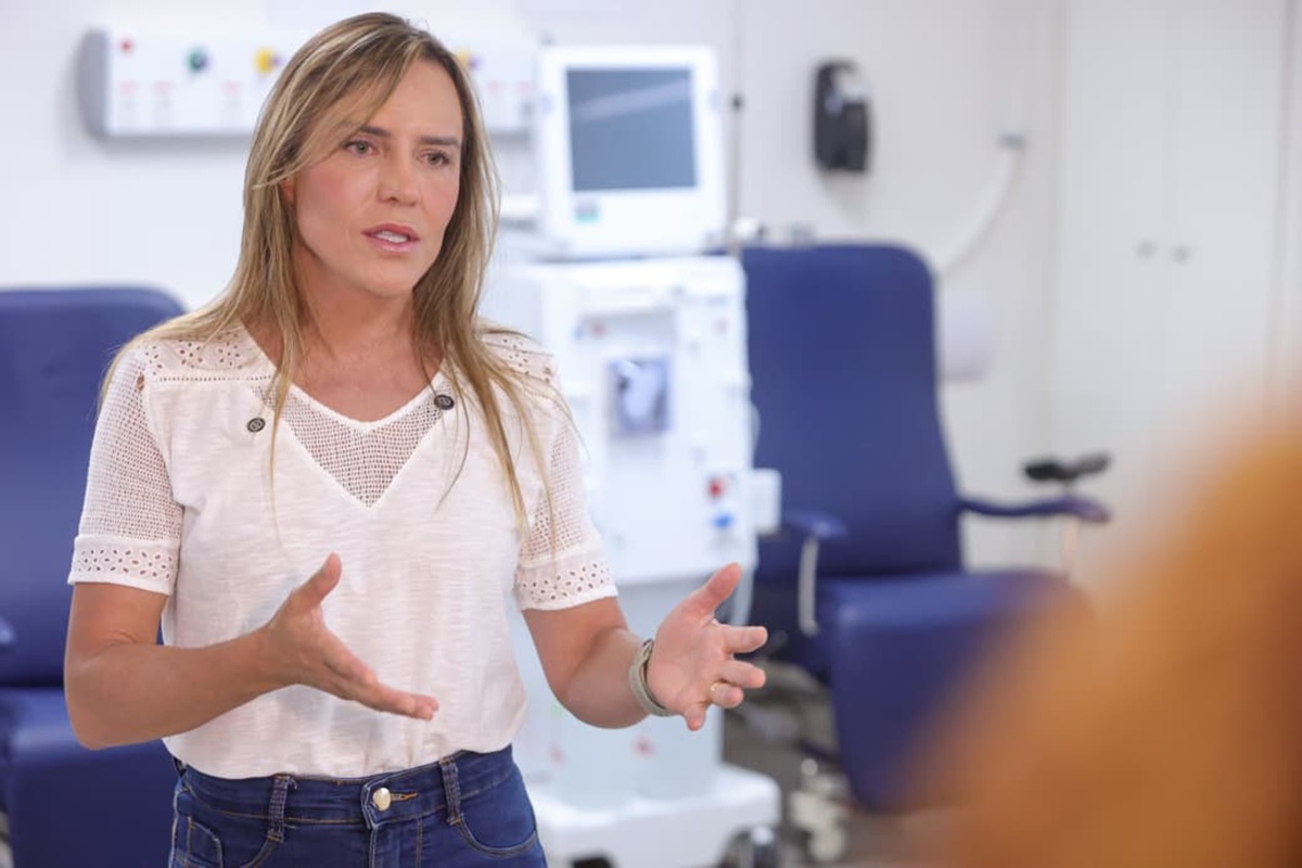 Celina Leão visita hospital de Taguatinga