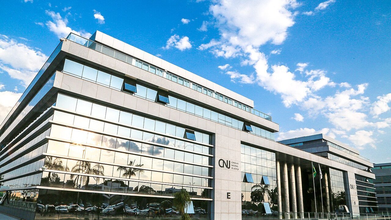 Fachada do edifício-sede do Conselho Nacional de Justiça, em Brasília