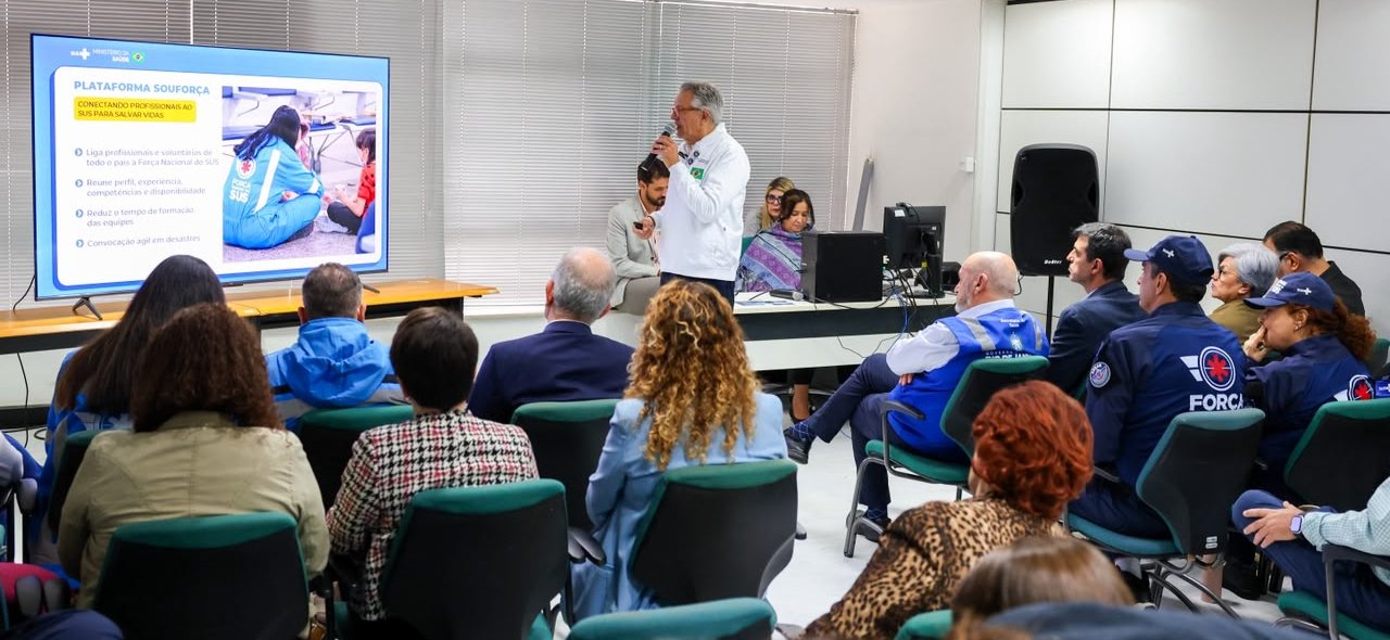 Profissionais da Força Nacional do SUS acompanham cerimônia de inauguração da base regional no Rio de Janeiro