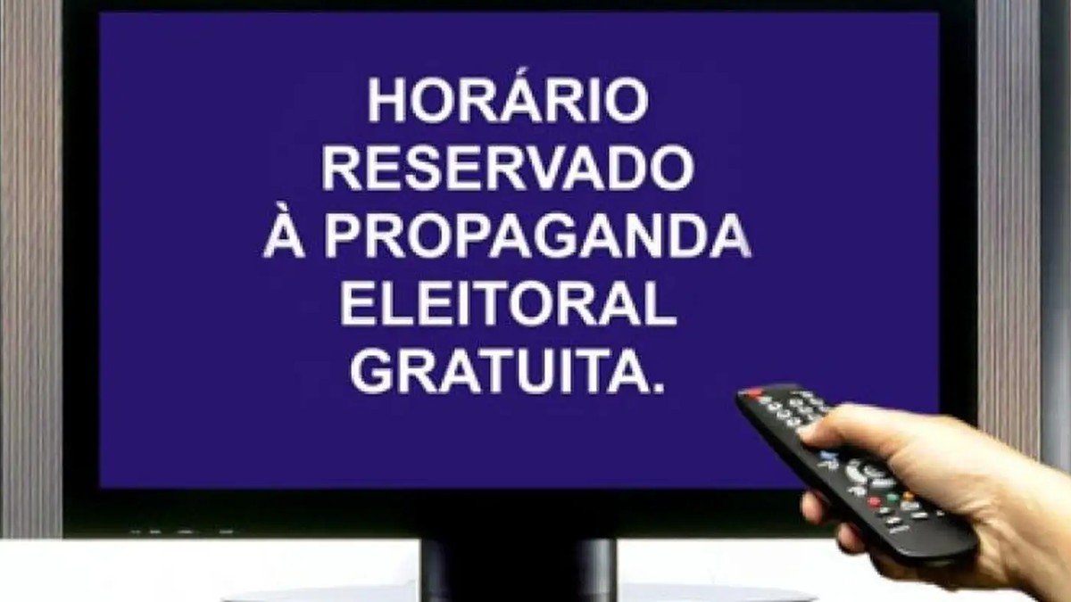 Tela de televisão exibindo o aviso 'Horário reservado à propaganda eleitoral gratuita'