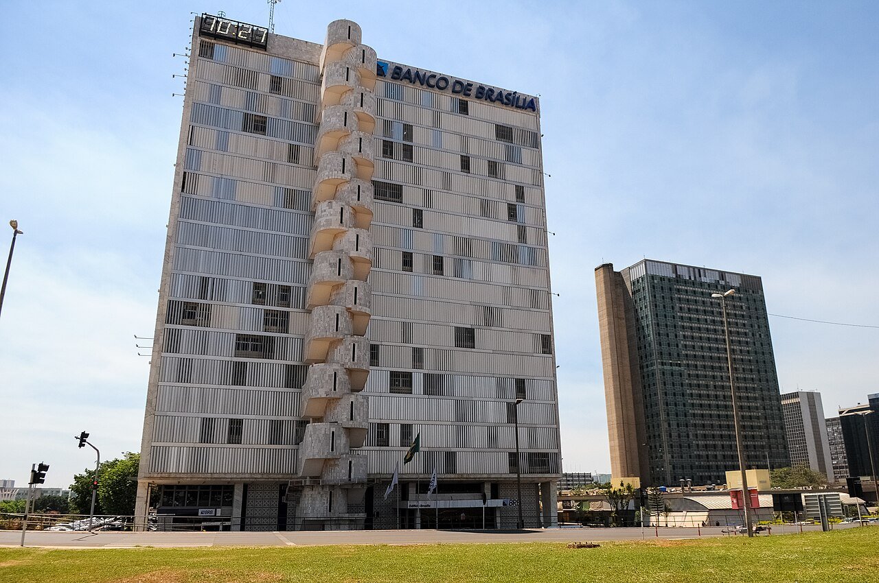 Edifício sede do Banco de Brasília, o BRB, no Setor Bancário Sul