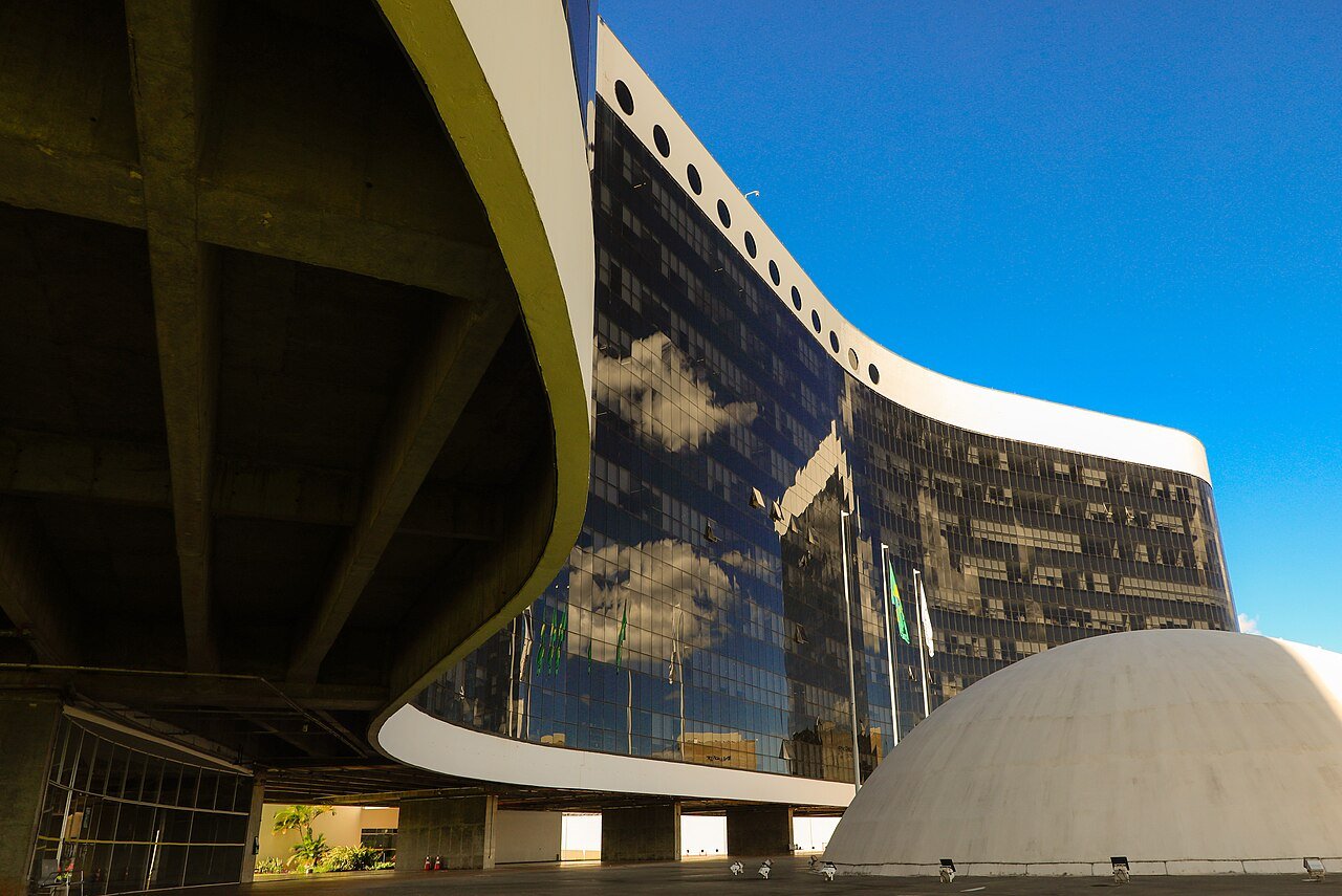 Fachada da sede do Tribunal Superior Eleitoral, em Brasília