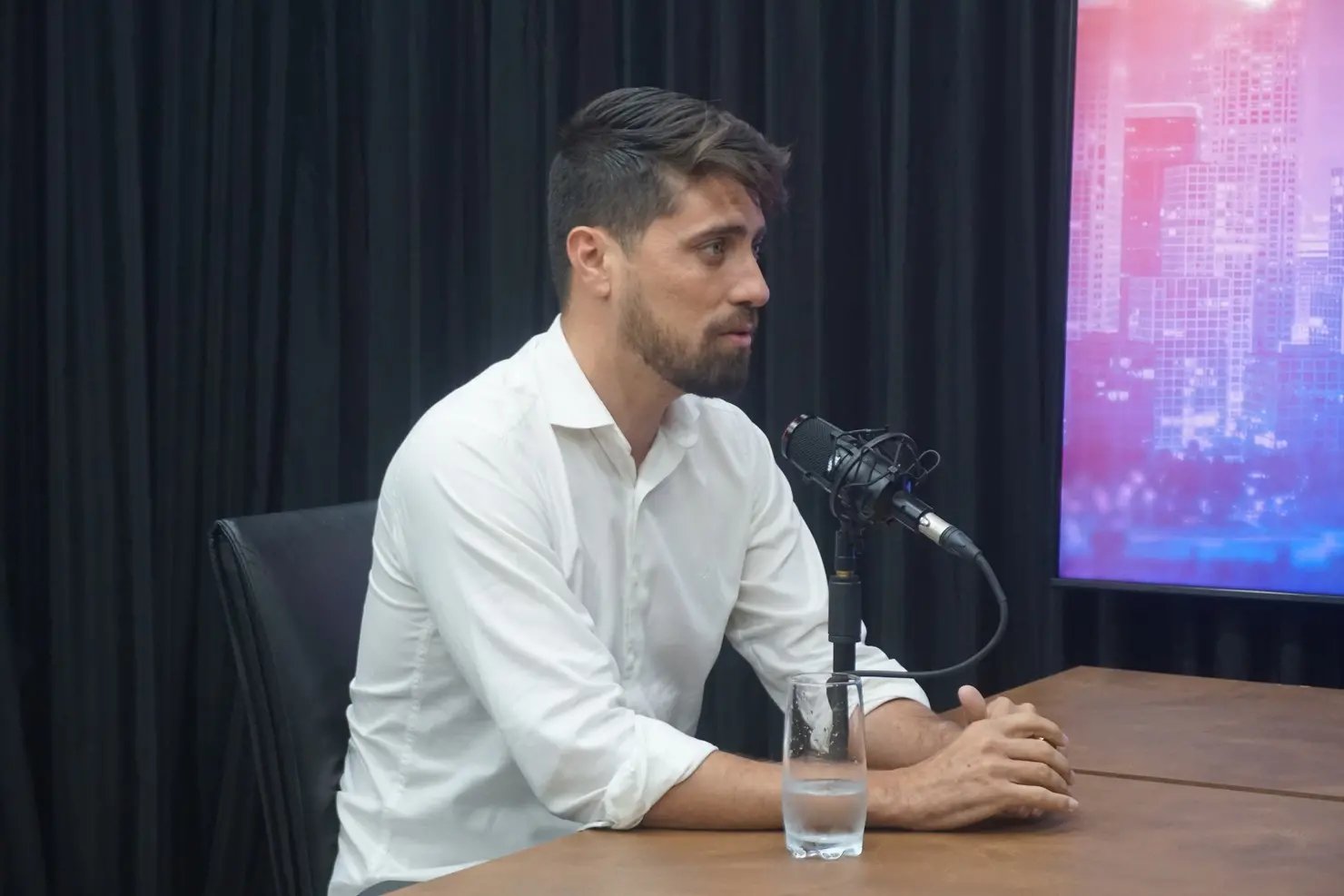 Escola municipal reformada em Valparaíso de Goiás 2026